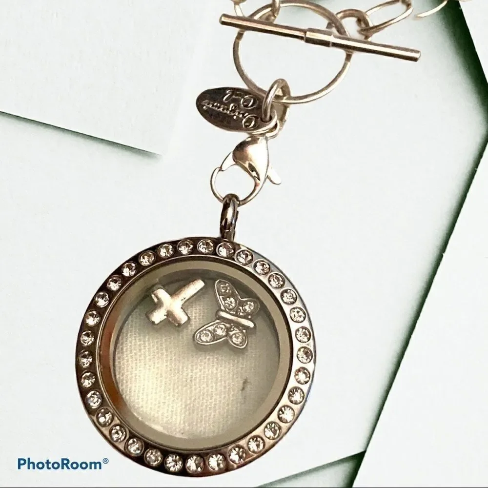 Origami owl necklace